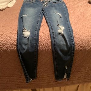 I am selling some old navy jeans. They are for kids and are supper skinny jeans